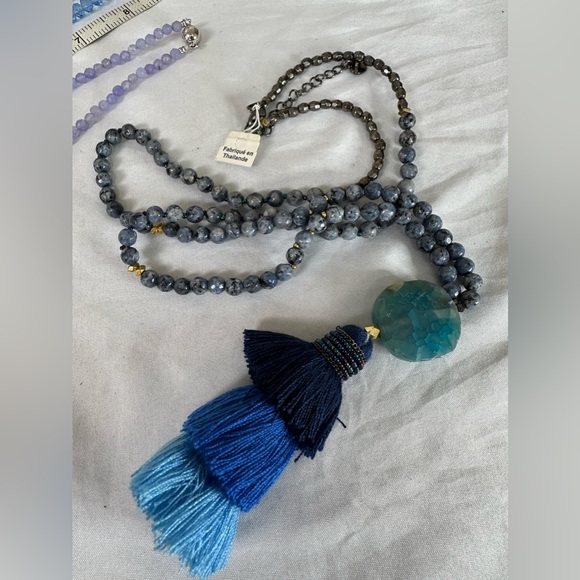 Three gorgeous purple and blue tone statement necklace - Picture 6 of 11